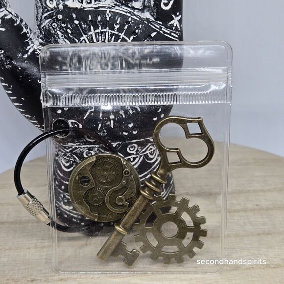 My Pretties Steampunk Version Vinyl Pack Key Chain Charm Dopemine Find - Picture 1 of 2